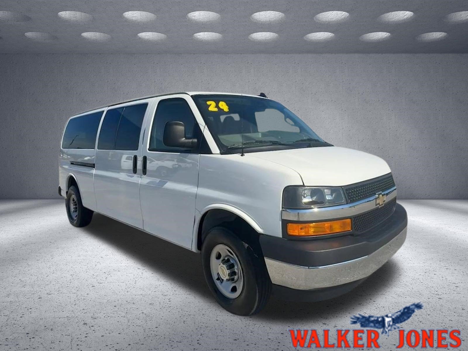 2024 Chevrolet Express Passenger 3500